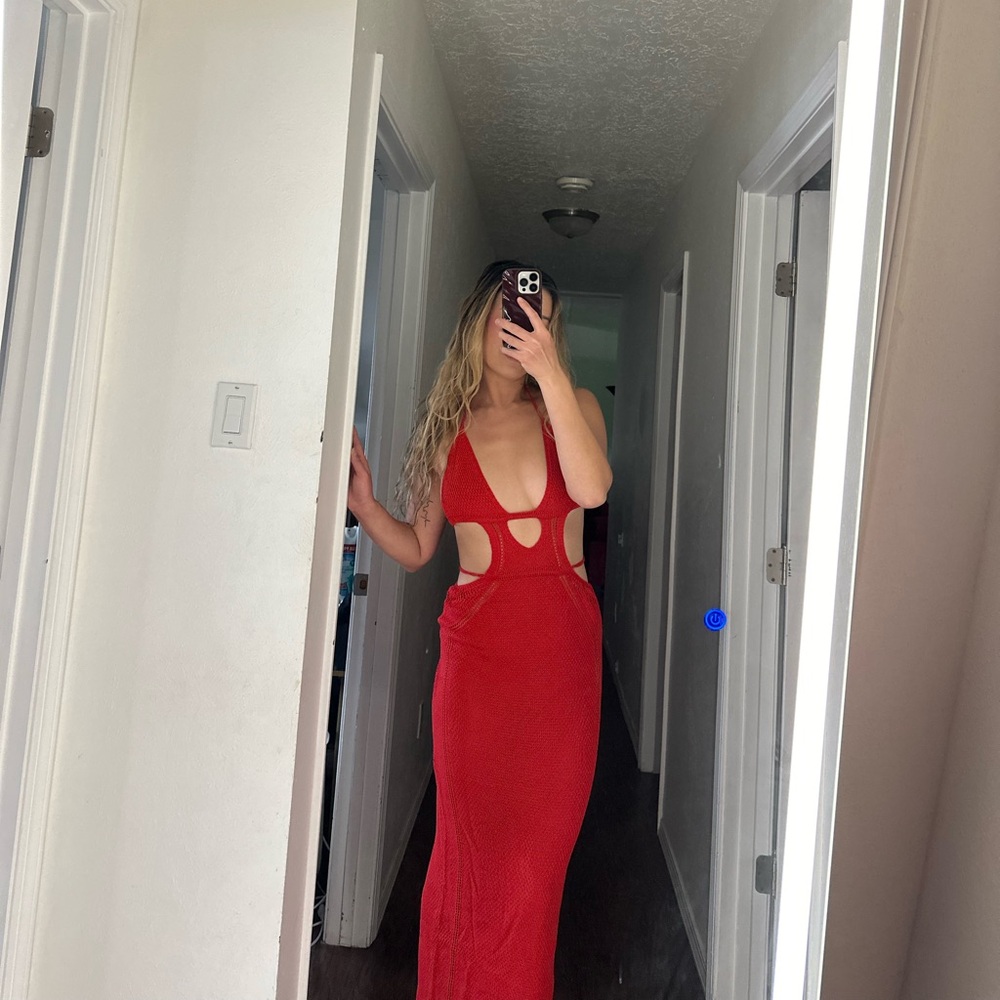 Elegant Red Cut-Out Dress